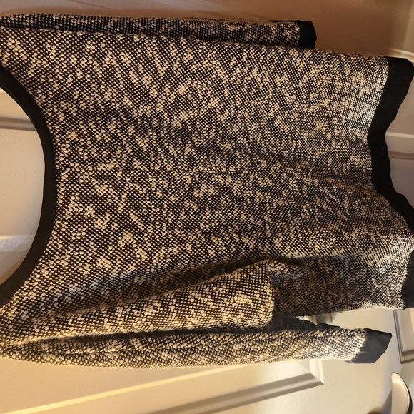 LOFT Black and White Sweater - Picture 2 of 3